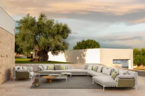 Salinas outdoor sofa 2
