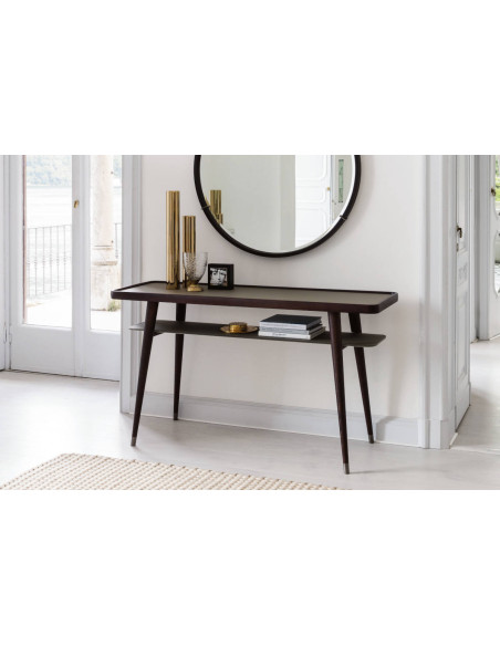 Chantal Console