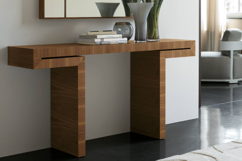 Console Miyabi Porada - 2