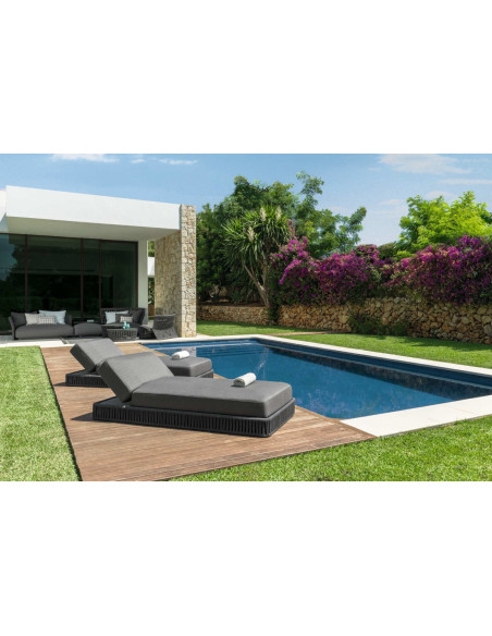 Cliff outdoor sunbed