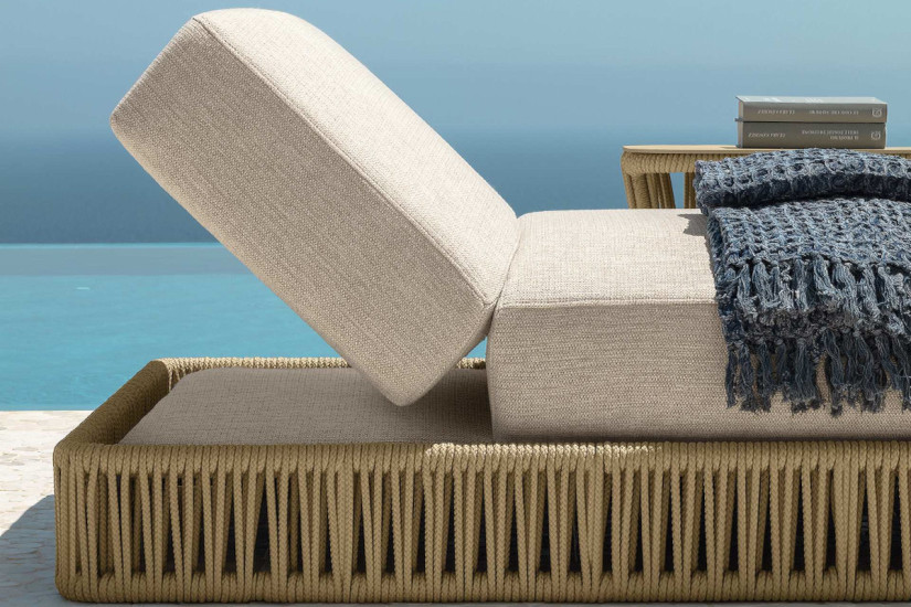 Cliff outdoor sunbed