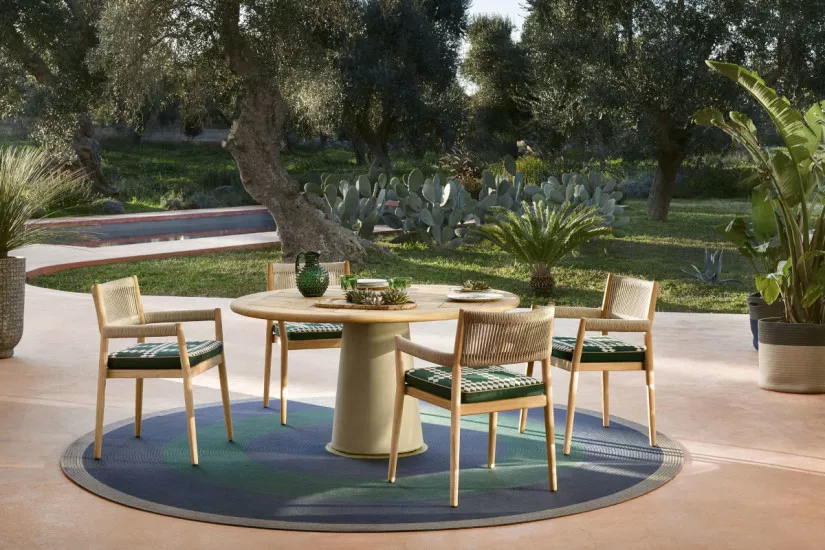 Dine Out Outdoor Table