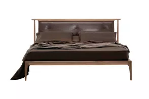 Demasiado Corazon Bed