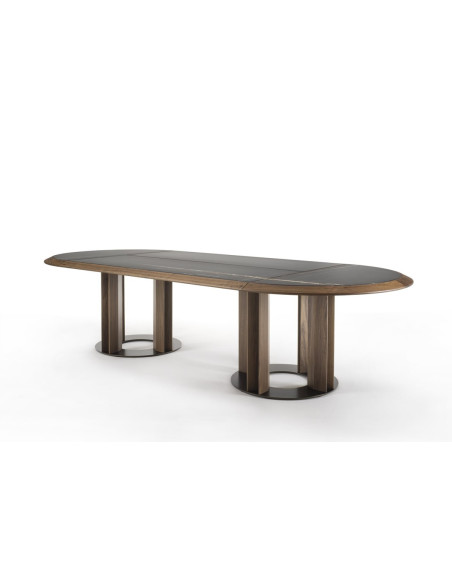 Thayl Table