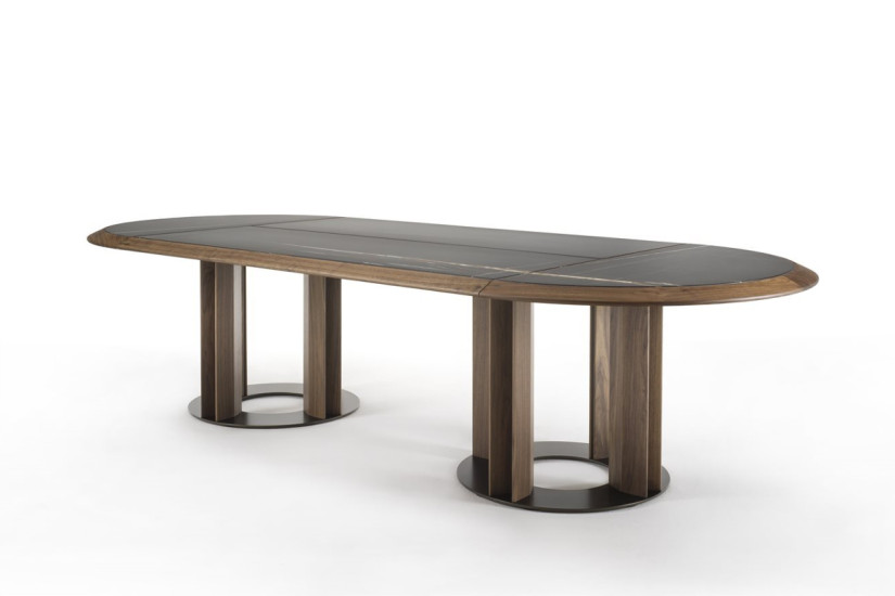 Thayl Table