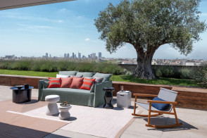 Ghost Out 16 outdoor Sofa 2