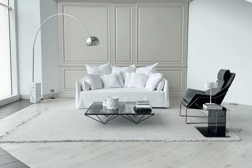 Ghost Sofa (Expo Offer)