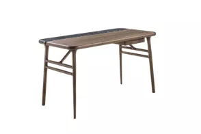 Aksel Desk