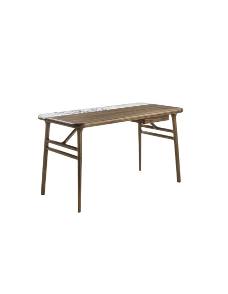 Aksel Desk