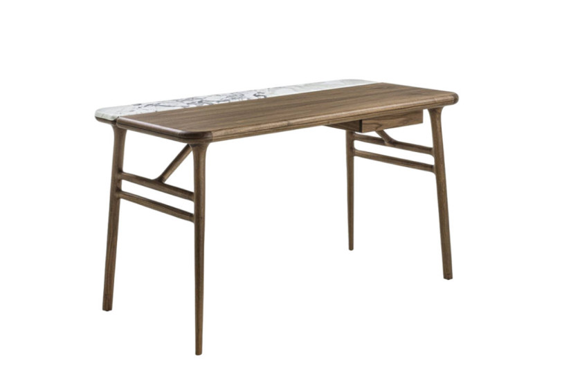 Aksel Desk