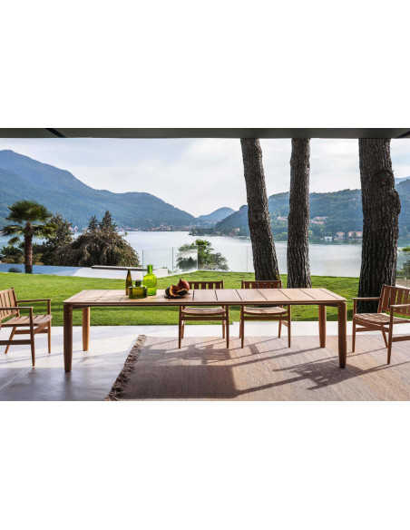 Levante Outdoor Table