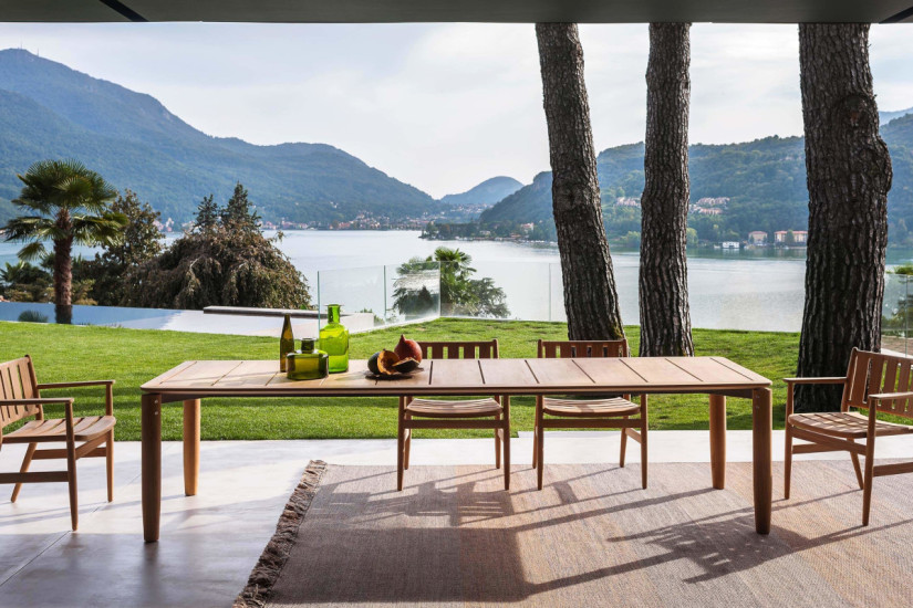 Levante Outdoor Table