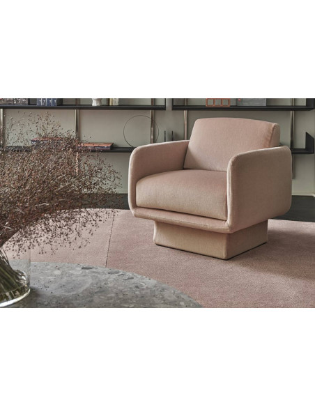 Lilas Armchair