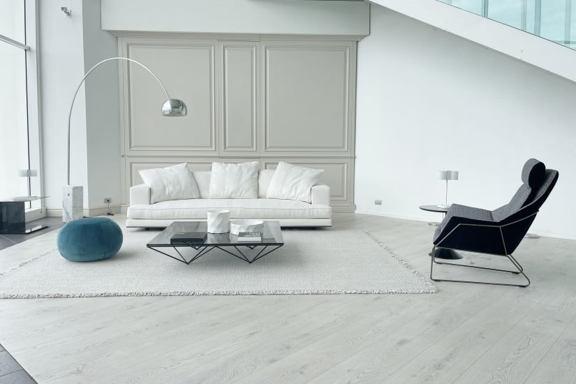 Arbiter Sofa (Expo Offer)