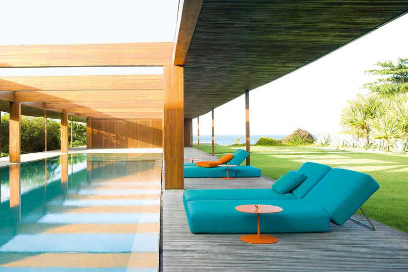 Swell outdoor Sunbed