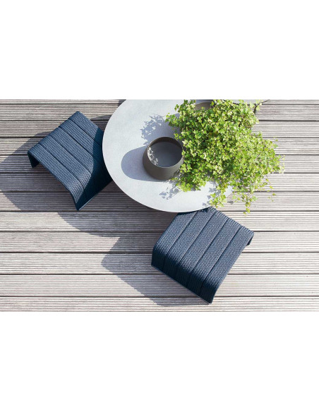 Frame Outdoor Side Table