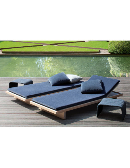 Frame Outdoor Side Table