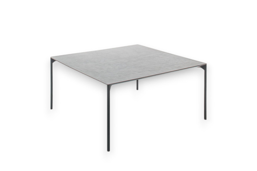 Plano outdoor Table