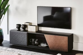 Mobile TV Aston Cattelan Italia - 1 2