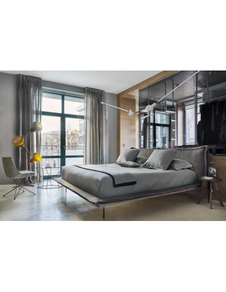 Auto-Reverse Dream Bed