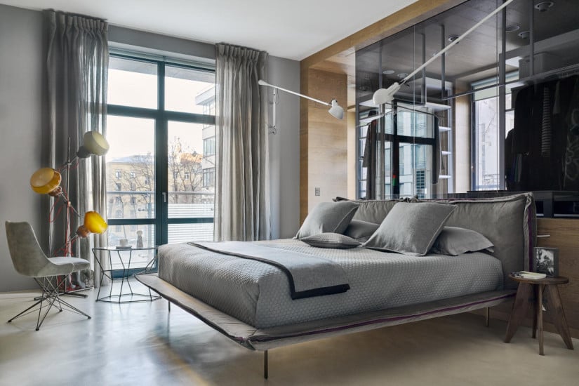 Auto-Reverse Dream Bed