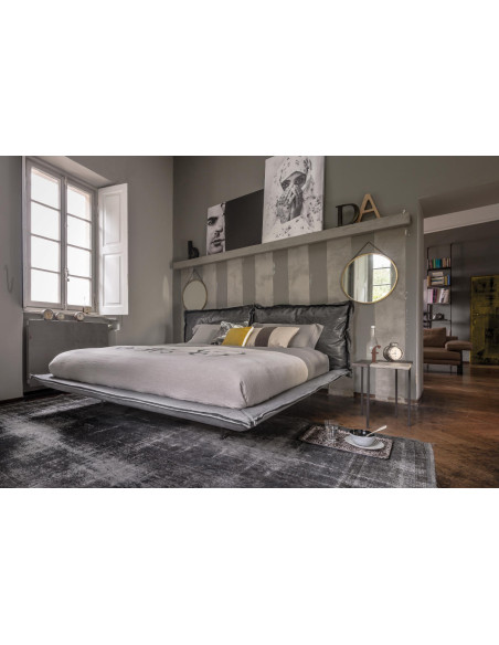 Auto-Reverse Dream Bed