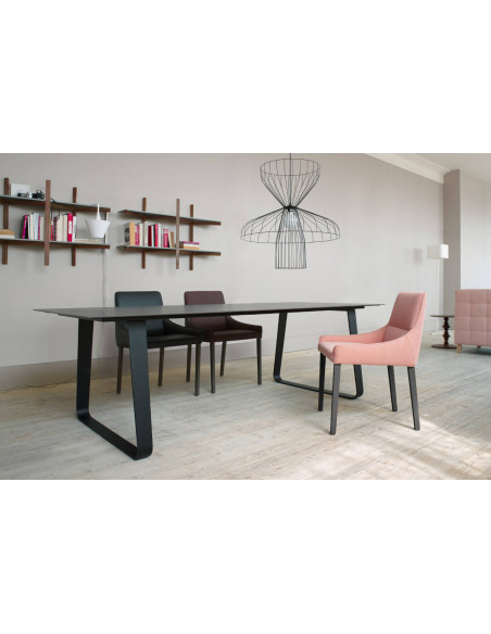 Ligne Roset Vilna Table | Online Shop