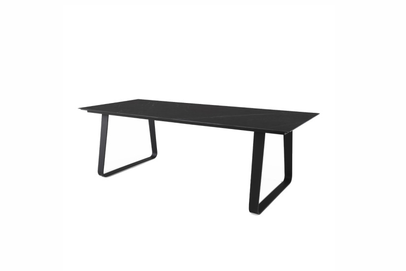 Ligne Roset Vilna Table | Online Shop