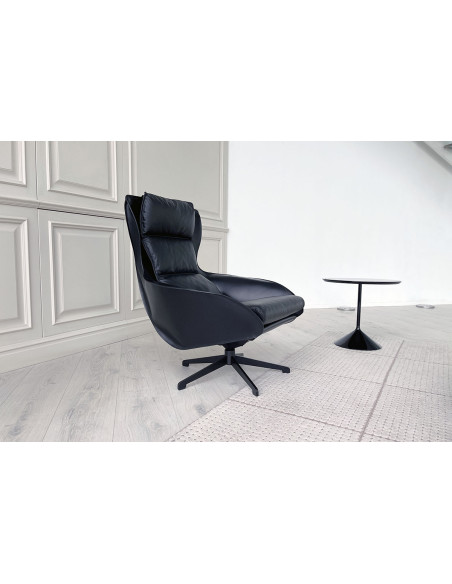 Cab Lounge Black Leather Armchair  (Expo Offer) Cassina - 3
