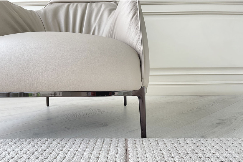 Fauteuil Archibald en cuir rose poudré (Offre Expo) Poltrona Frau - 4