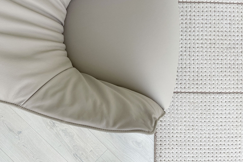 Fauteuil Archibald en cuir rose poudré (Offre Expo) Poltrona Frau - 5