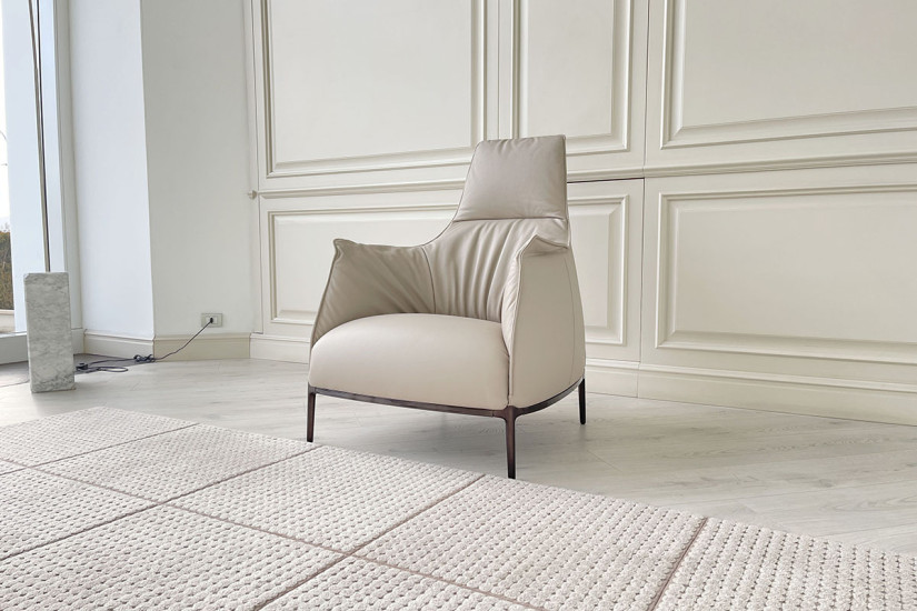 Fauteuil Archibald en cuir rose poudré (Offre Expo) Poltrona Frau - 3