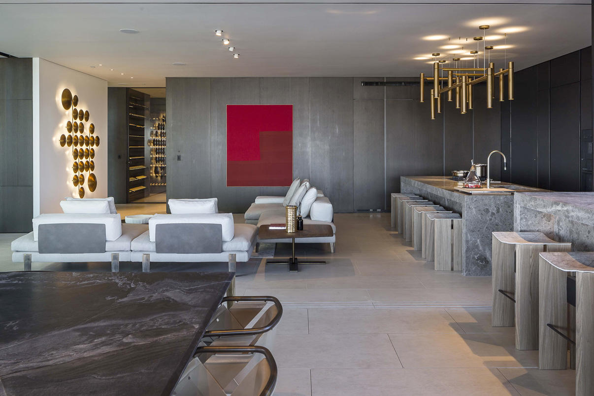 Tubolar Horizontal Light by Henge